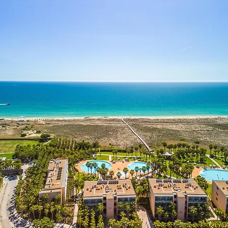 Apartment In Gale Near Sandy Beach شقة