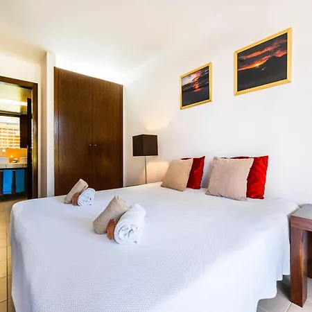 Stylish Salgados Escape Apartment *